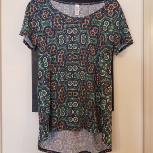 Lot of 6 Lularoe Tees, Classic and Irma, Size XS - Picture 7 of 7